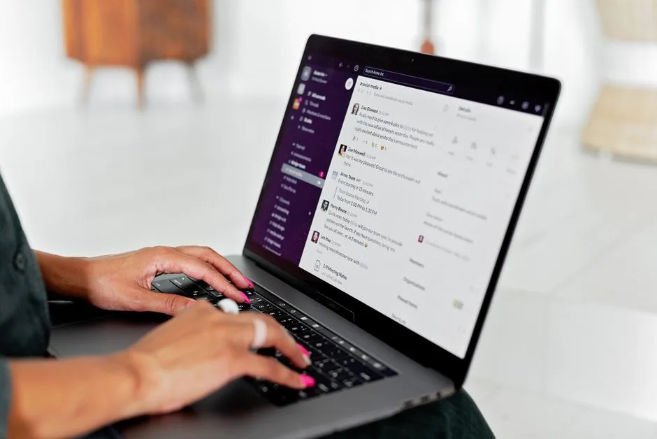 Créer une adresse email professionnelle au Cameroun