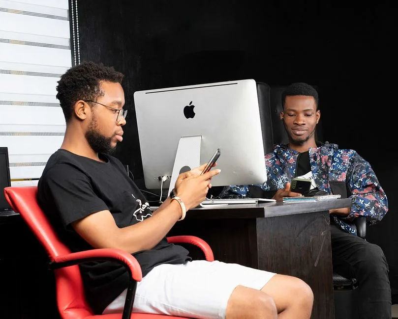 Les outils numériques indispensables pour une startup camerounaise
